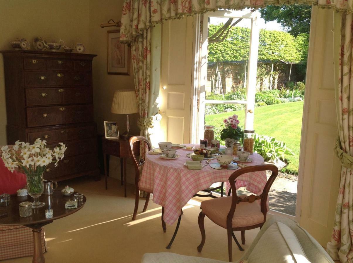 فندق Collingbourne Kingstonفي  Brunton Farmhouse المظهر الخارجي الصورة