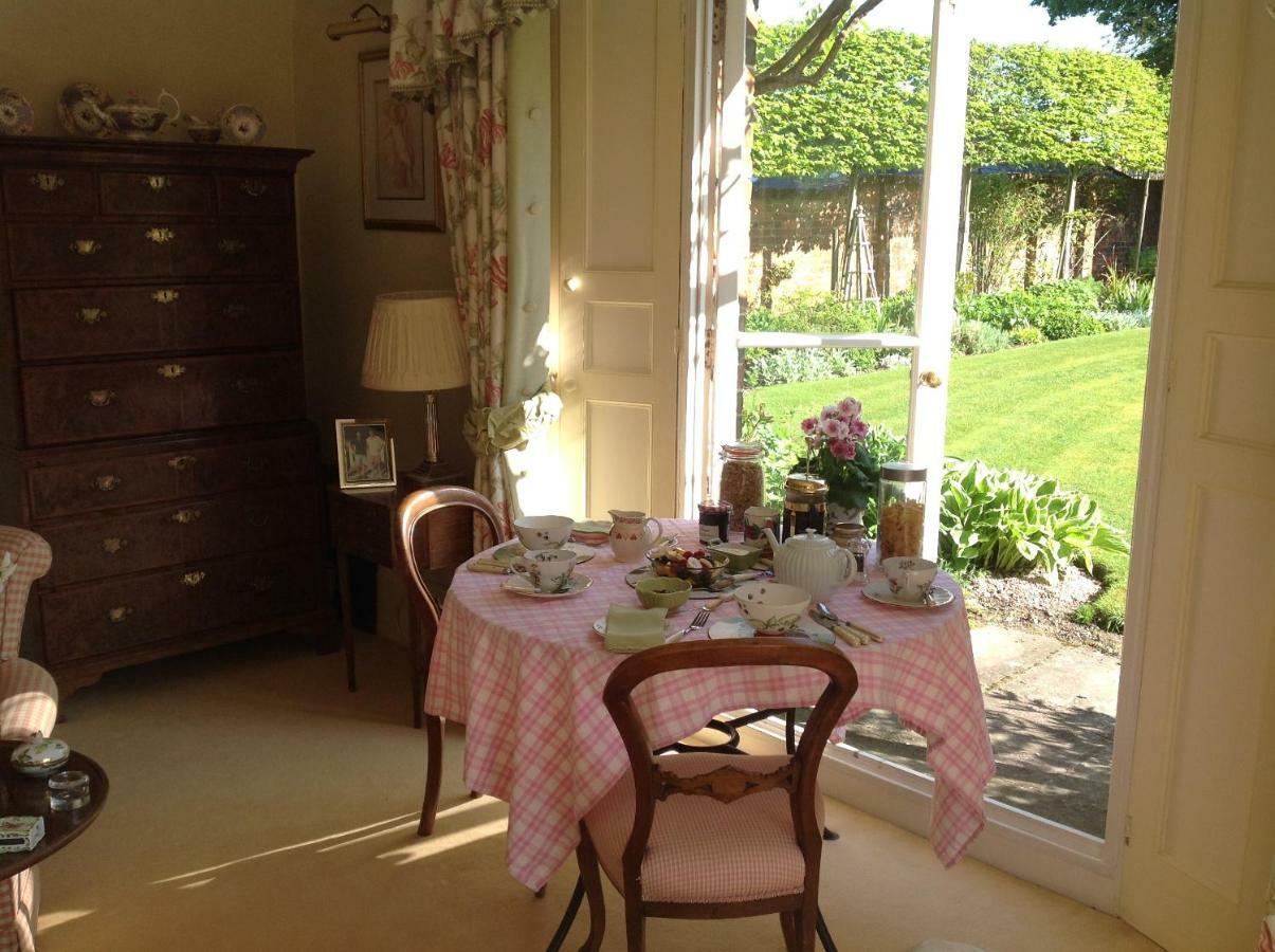 فندق Collingbourne Kingstonفي  Brunton Farmhouse المظهر الخارجي الصورة